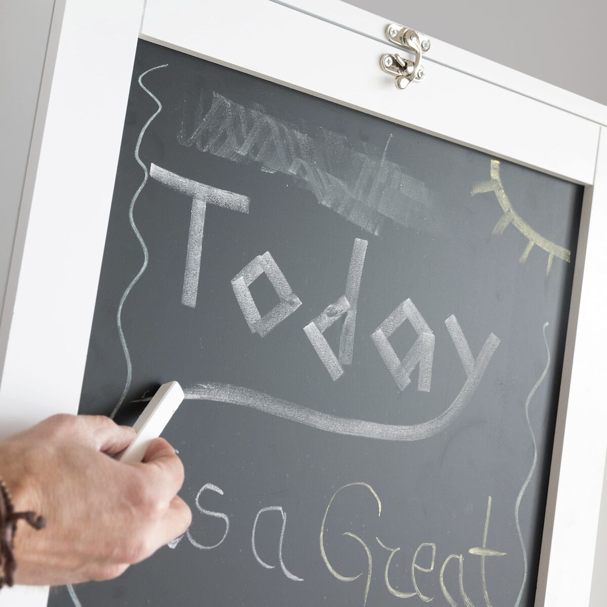 V2HDEB335A22583782DC667CCCE82E8FE05R7704708P8